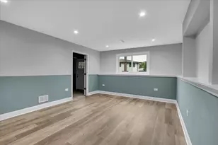 2033 N Wainwright Ct, Palatine, IL 60074 - Photo 11