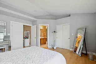 983 Mayfair Ct, Elk Grove Village, IL 60007 - Photo 19