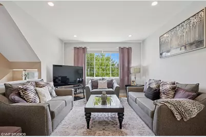 983 Mayfair Court #983, Elk Grove Village, IL 60007 - Photo 5