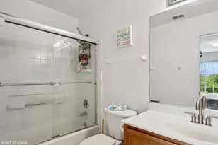 983 Mayfair Ct, Elk Grove Village, IL 60007 - Photo 21