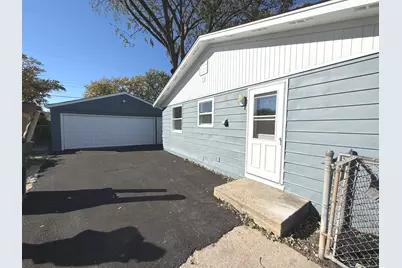 233 Ensenada Drive, Carpentersville, IL 60110 - Photo 5