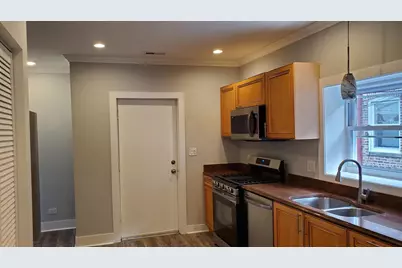 6707 N Artesian Avenue #1, Chicago, IL 60645 - Photo 7