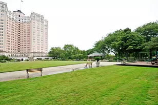 5555 N Sheridan Rd, Chicago, IL 60640 - Photo 15