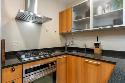 1655 N Fairfield Avenue #102, Chicago, IL 60647 - Photo 9