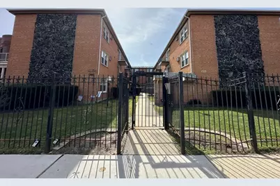 1727 W Touhy Avenue #5, Chicago, IL 60626 - Photo 1