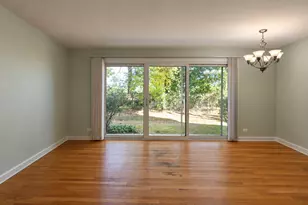 10115 Old Orchard Ct, Skokie, IL 60076 - Photo 7