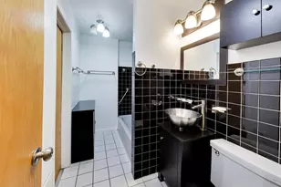 9039 Niles Center Rd, Skokie, IL 60076 - Photo 19