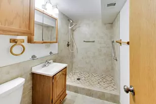 9039 Niles Center Rd, Skokie, IL 60076 - Photo 37