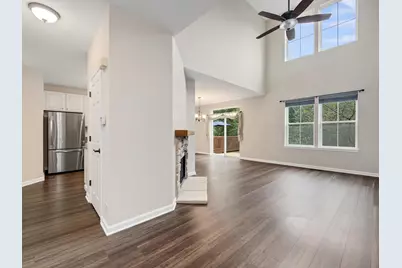 145 Tanglewood Drive, Glen Ellyn, IL 60137 - Photo 3