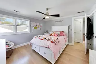 44 Cranbrook Dr, Des Plaines, IL 60016 - Photo 9