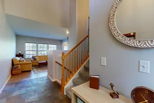 6052 Canterbury Ln, Hoffman Estates, IL 60192 - Photo 3