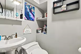 2038 W Churchill St, Chicago, IL 60647 - Photo 7