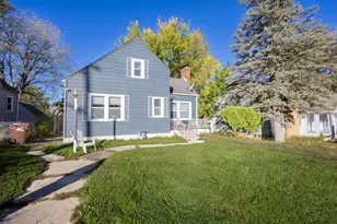 718 N Central Ave, Rockford, IL 61101 - Photo 1