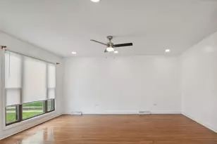 2301 E 102nd St, Chicago, IL 60617 - Photo 3