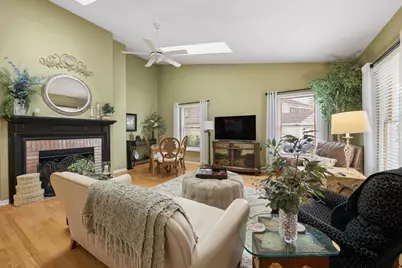 1069 Devonshire Avenue #1069, Naperville, IL 60540 - Photo 5