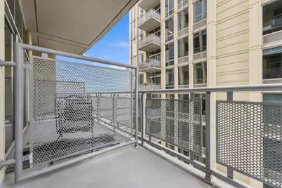 700 N Larrabee Street #1105, Chicago, IL 60610 - Photo 9
