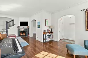 250 Iowa St, Oak Park, IL 60302 - Photo 11