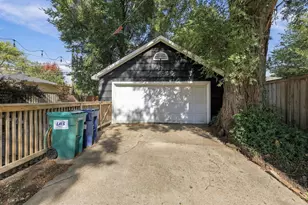 250 Iowa St, Oak Park, IL 60302 - Photo 7