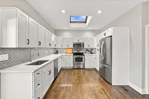 250 Iowa St, Oak Park, IL 60302 - Photo 17