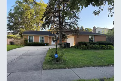 3927 Crestwood Drive, Northbrook, IL 60062 - Photo 1