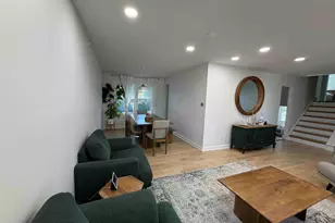3927 Crestwood Dr, Northbrook, IL 60062 - Photo 5