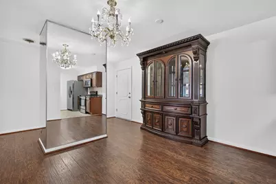 450 W Downer Place #3D, Aurora, IL 60506 - Photo 3