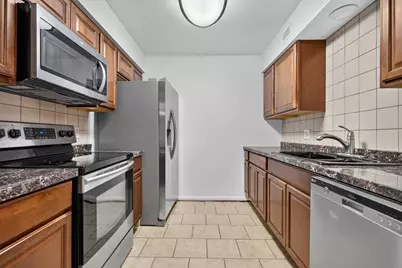 450 W Downer Place #3D, Aurora, IL 60506 - Photo 7