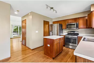 2369 Woodside Drive, Carpentersville, IL 60110 - Photo 9