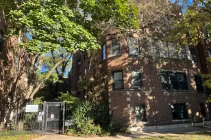 5463 S Ingleside Ave, Chicago, IL 60615 - Photo 1