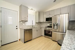 16400 Paulina Ave, Markham, IL 60428 - Photo 9