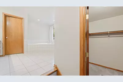 7810 Regency Grove Drive, Darien, IL 60561 - Photo 37