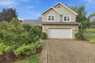 7810 Regency Grove Dr, Darien, IL 60561 - Photo 1