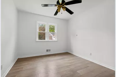 2111 Sherman Avenue, Rockford, IL 61101 - Photo 7