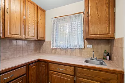 330 Ventura Club Drive, Roselle, IL 60172 - Photo 13