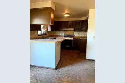 2418 Alton Road, McHenry, IL 60050 - Photo 7
