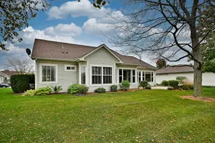12411 Cold Springs Dr, Huntley, IL 60142 - Photo 45