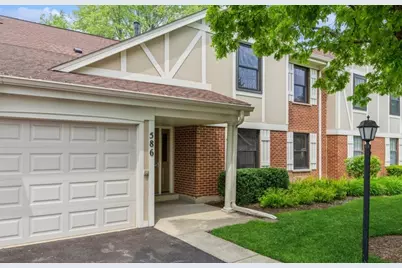 586 Williamsburg Court #B2, Wheeling, IL 60090 - Photo 1