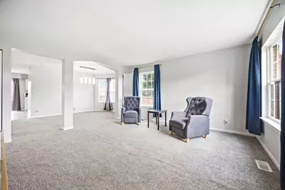 193 Bloomfield Drive, Woodstock, IL 60098 - Photo 3