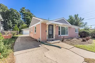 317 S Louis St, Mount Prospect, IL 60056 - Photo 1