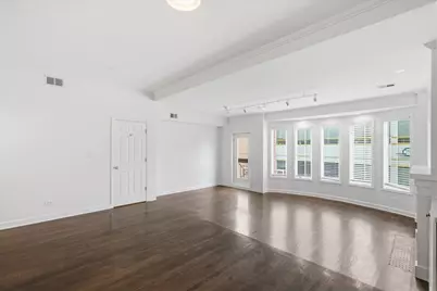 77 E 16th Street #2, Chicago, IL 60616 - Photo 5