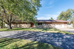 11850 W 29th St, Beach Park, IL 60099 - Photo 1