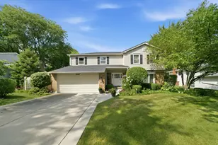 626 E Golf Rd, Libertyville, IL 60048 - Photo 1