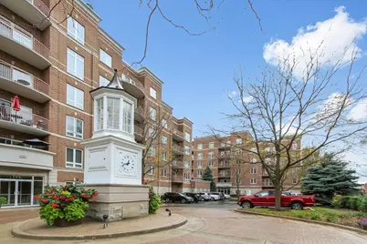 819 Graceland Avenue #406, Des Plaines, IL 60016 - Photo 1