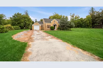 300 E Camp McDonald Road, Prospect Heights, IL 60070 - Photo 1