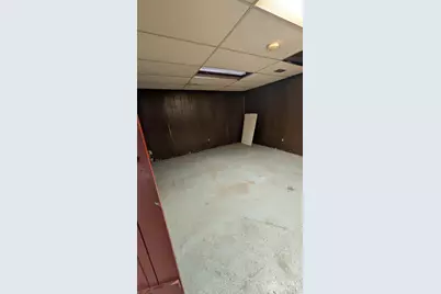 1233 Commercial Street, Sycamore, IL 60178 - Photo 11