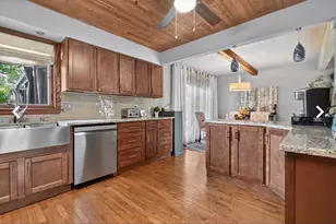 8740 W 99th St, Palos Hills, IL 60465 - Photo 3