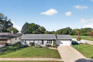 4490 Applewood Ln, Loves Park, IL 61111 - Photo 1