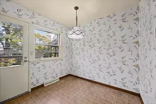 2720 Appletree Ln, Northbrook, IL 60062 - Photo 9