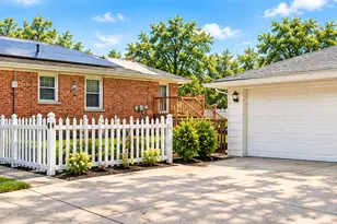 10076 Bronx Ave, Skokie, IL 60077 - Photo 3