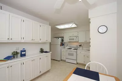 225 Lake Boulevard #558, Buffalo Grove, IL 60089 - Photo 7